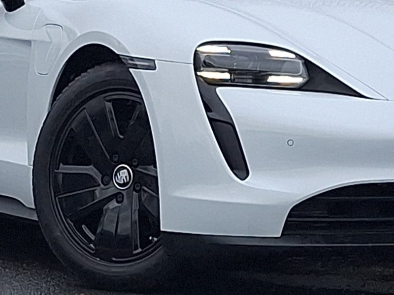 Used Porsche Taycan 2022 for sale - 77518199: Photo 9