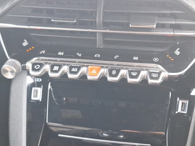 Used Peugeot 208 2021 for sale - 76947548: Photo 14