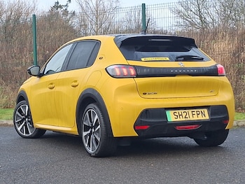 Used Peugeot 208 2021 for sale - 76947548: Photo