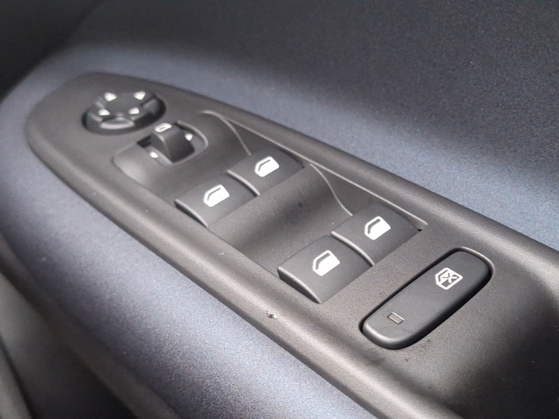 Used Alfa Romeo Junior 2025 for sale - 76983355: Photo 17