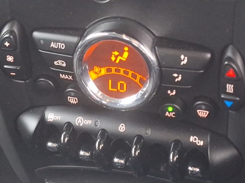 Used MINI Convertible 2016 for sale - 76644138: Photo 13