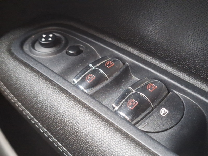 Used MINI Convertible 2016 for sale - 76644138: Photo 18