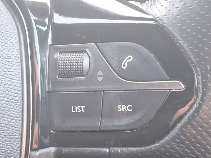 Used Peugeot 2008 2020 for sale - 76983420: Photo 19