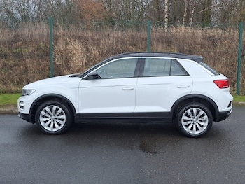 Used Volkswagen T-Roc 2018 for sale - 77736631: Photo