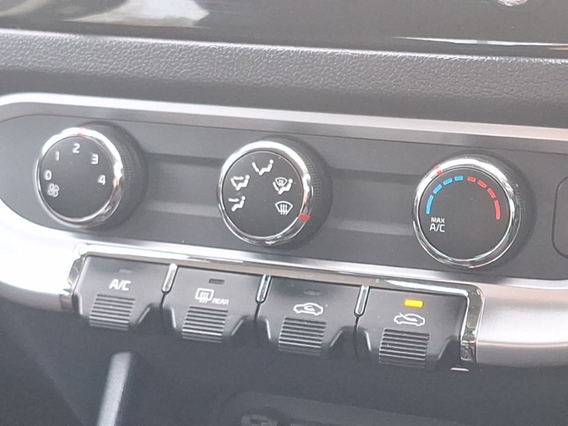 Used Kia Rio 2017 for sale - 76537302: Photo 12