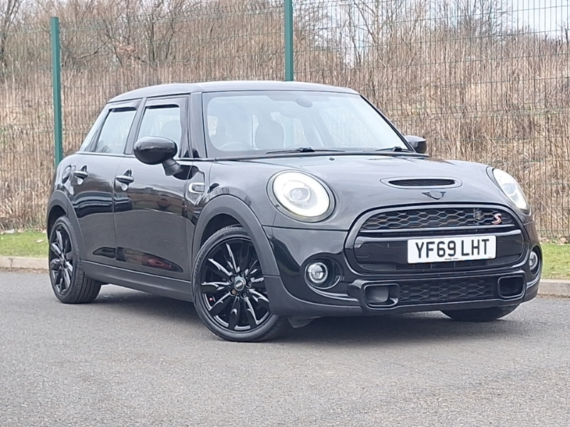 Used MINI Hatch 2019 for sale - 77596604: Photo 1