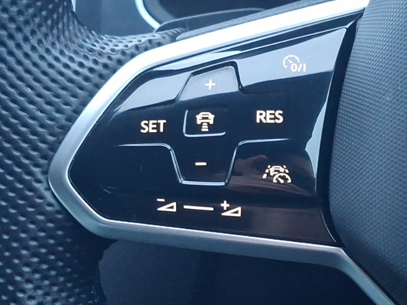 Used Volkswagen Tiguan 2023 for sale - 77669908: Photo 18