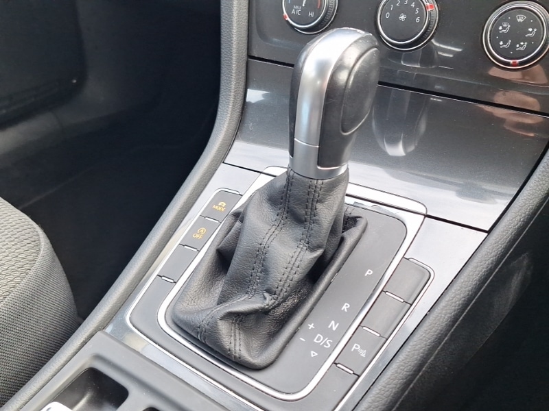 Used Volkswagen Golf 2018 for sale - 76704797: Photo 14