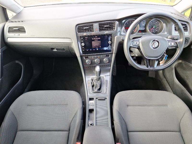 Used Volkswagen Golf 2018 for sale - 76704797: Photo 2