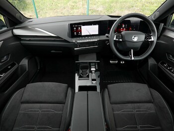 Used Vauxhall Astra 2025 for sale - 76669540: Photo