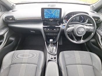 Used Toyota Yaris Cross 2022 for sale - 76932493: Photo