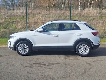 Used Volkswagen T-Roc 2023 for sale - 78054567: Photo