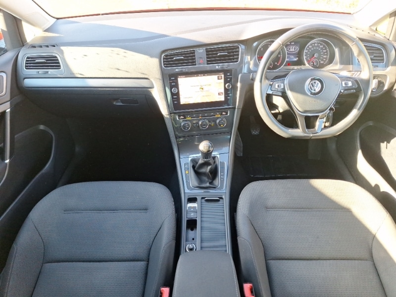 Used Volkswagen Golf 2019 for sale - 76408063: Photo 2