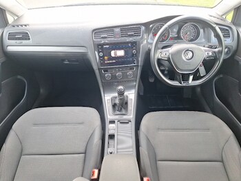 Used Volkswagen Golf 2018 for sale - 78054465: Photo