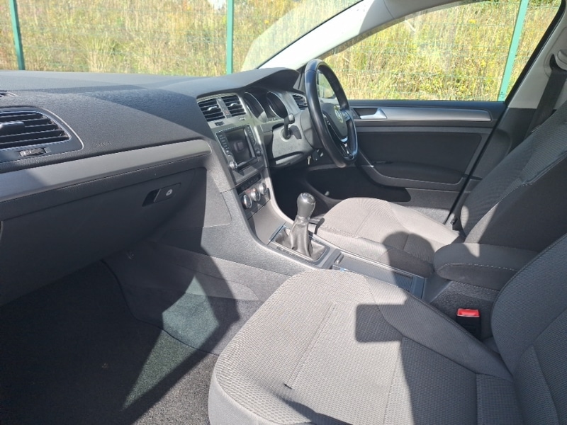 Used Volkswagen Golf 2016 for sale - 76221117: Photo 5