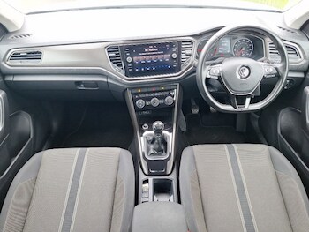 Used Volkswagen T-Roc 2019 for sale - 78693037: Photo