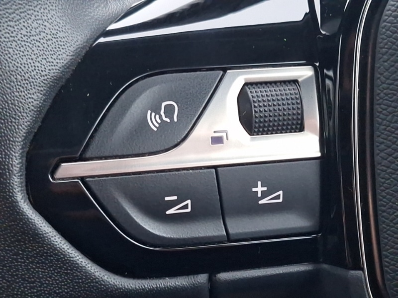 Used Peugeot 2008 2022 for sale - 76771430: Photo 18