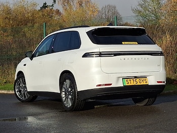 2025 - 160kW 70kWh 5dr Auto