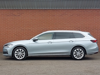 Used Skoda Superb 2024 for sale - 76410963: Photo