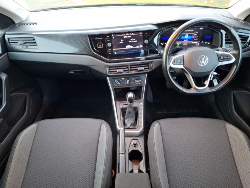 Used Volkswagen Polo 2024 for sale - 77352884: Photo 2