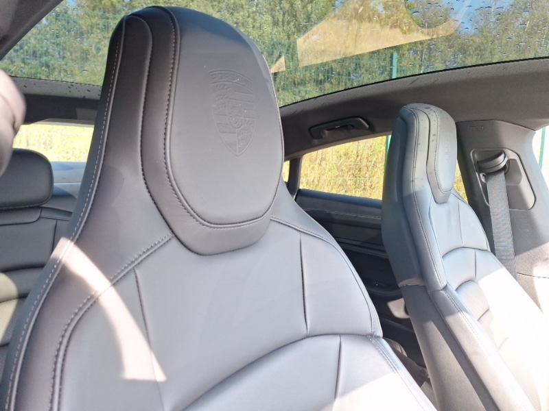 Used Porsche Taycan 2022 for sale - 76116643: Photo 12