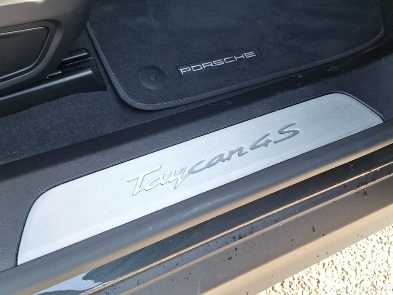 Used Porsche Taycan 2022 for sale - 76116643: Photo 13