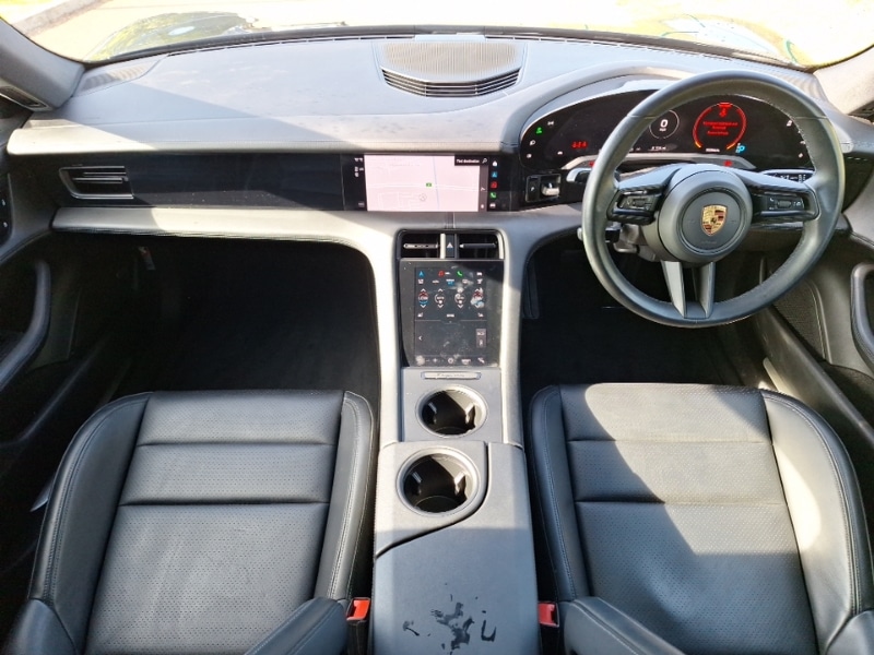 Used Porsche Taycan 2022 for sale - 76116643: Photo 2