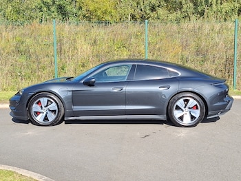 Used Porsche Taycan 2022 for sale - 76116643: Photo 4