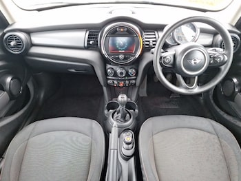 Used MINI Hatch 2019 for sale - 77418894: Photo