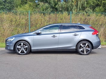 Used Volvo V40 2019 for sale - 79790036: Photo