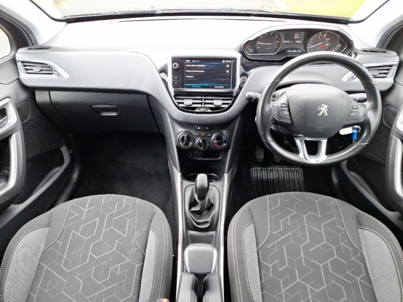 Used Peugeot 2008 2017 for sale - 77623194: Photo 2