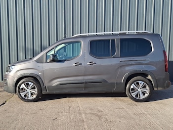 Used Peugeot Rifter 2020 for sale - 76275800: Photo