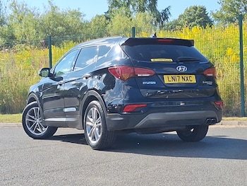 Used Hyundai Santa Fe 2017 for sale - 79278398: Photo