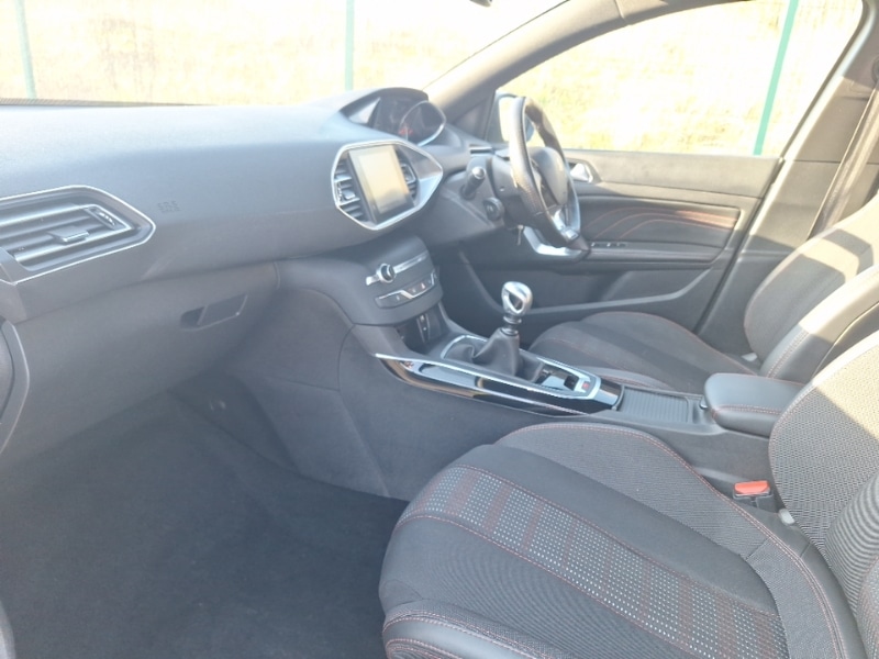 Used Peugeot 308 2017 for sale - 77969392: Photo 5