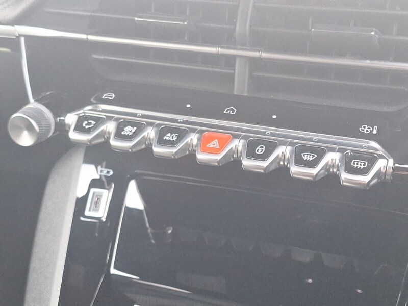 Used Peugeot 2008 2023 for sale - 77366095: Photo 15