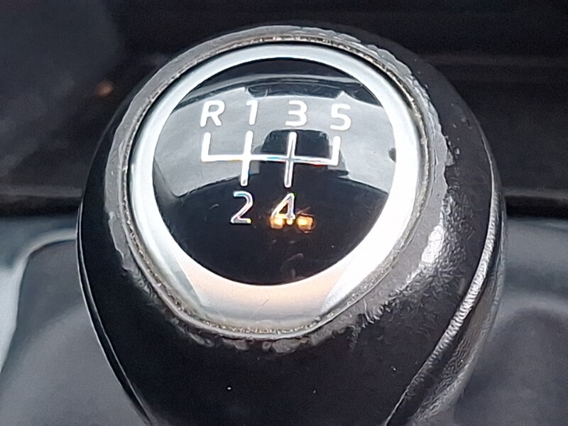 Used Mazda Mazda2 2017 for sale - 76160619: Photo 14