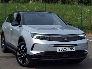 2025 - 1.2 Hybrid [136] Ultimate 5dr e-DCT6 [Pan Roof]