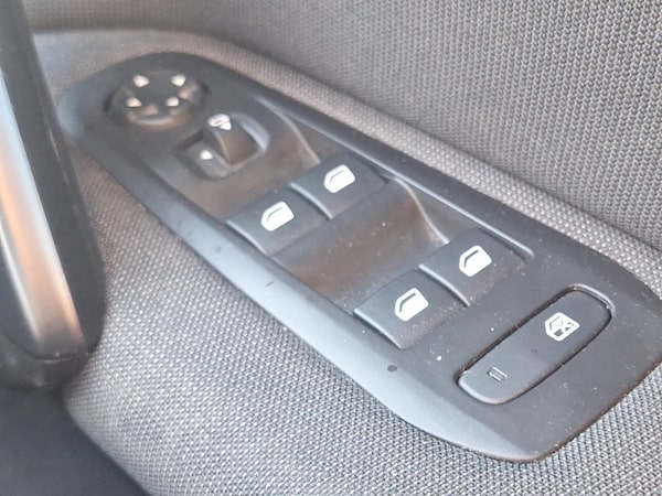 Used Peugeot 308 2018 for sale - 76289291: Photo 17