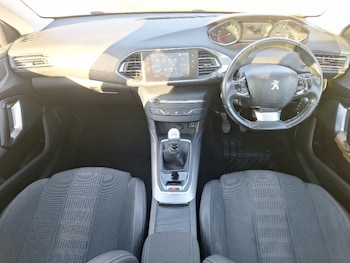 Used Peugeot 308 2018 for sale - 76289291: Photo 2