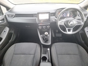 Used Renault Clio 2023 for sale - 75706630: Photo