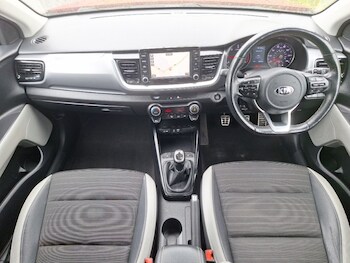 Used Kia Stonic 2018 for sale - 78872292: Photo
