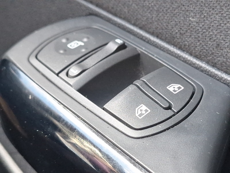 Used Vauxhall Corsa 2014 for sale - 78113830: Photo 18