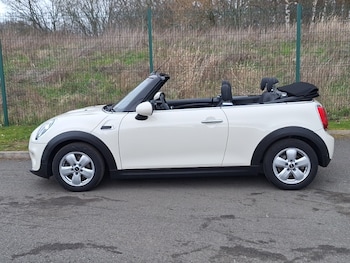 Used MINI Convertible 2018 for sale - 78440378: Photo