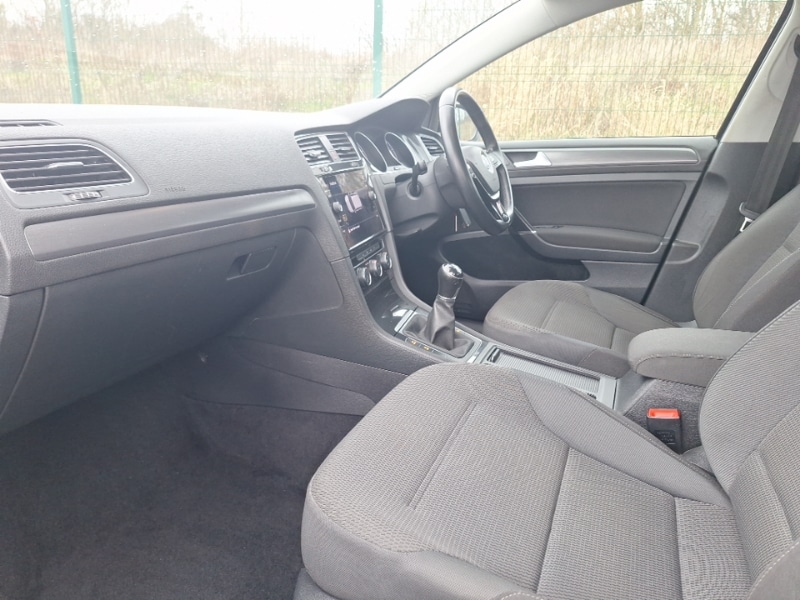 Used Volkswagen Golf 2018 for sale - 78079723: Photo 5