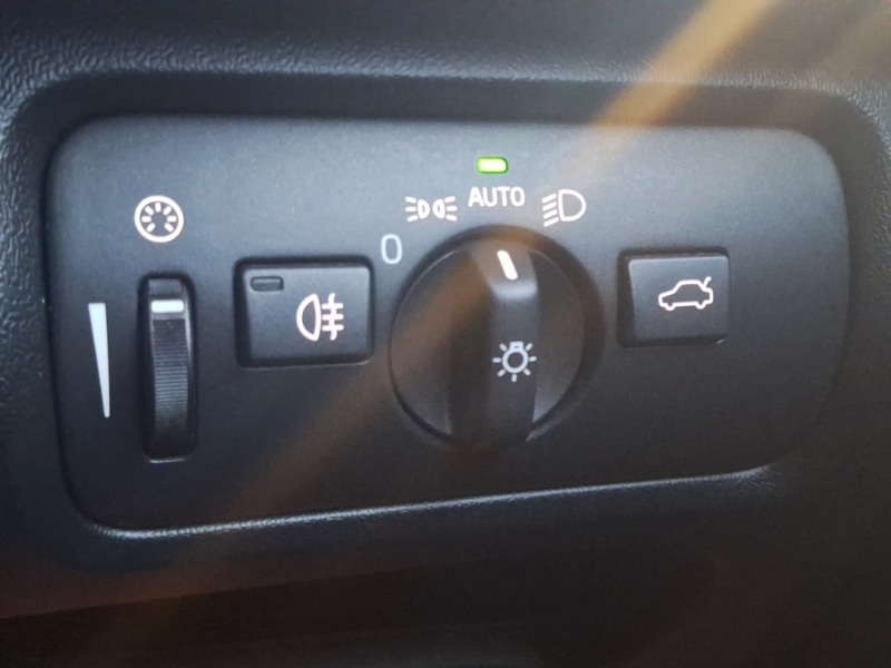 Used Volvo V40 2016 for sale - 77379677: Photo 15