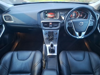 Used Volvo V40 2016 for sale - 77379677: Photo