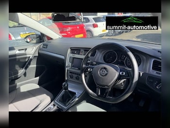 Used Volkswagen Golf 2014 for sale - 78011376: Photo