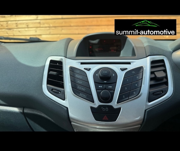 Used Ford Fiesta 2011 for sale - 75690192: Photo 6