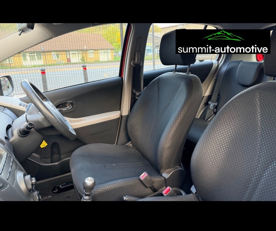 Used Toyota Yaris 2010 for sale - 76127633: Photo 17