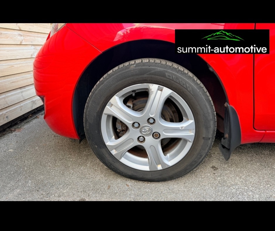 Used Toyota Yaris 2010 for sale - 76127633: Photo 19